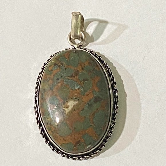 Handmade Natural Ocean Green Jasper Gems Stone Pendant. - Picture 3 of 4